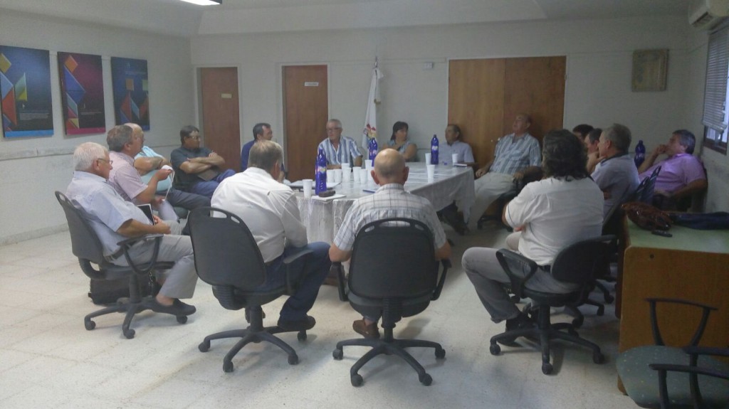 12/02/2016 - REUNION DE ASOCIADAS DE FESCOE CON EL DIRECTOR COOPERATIVO