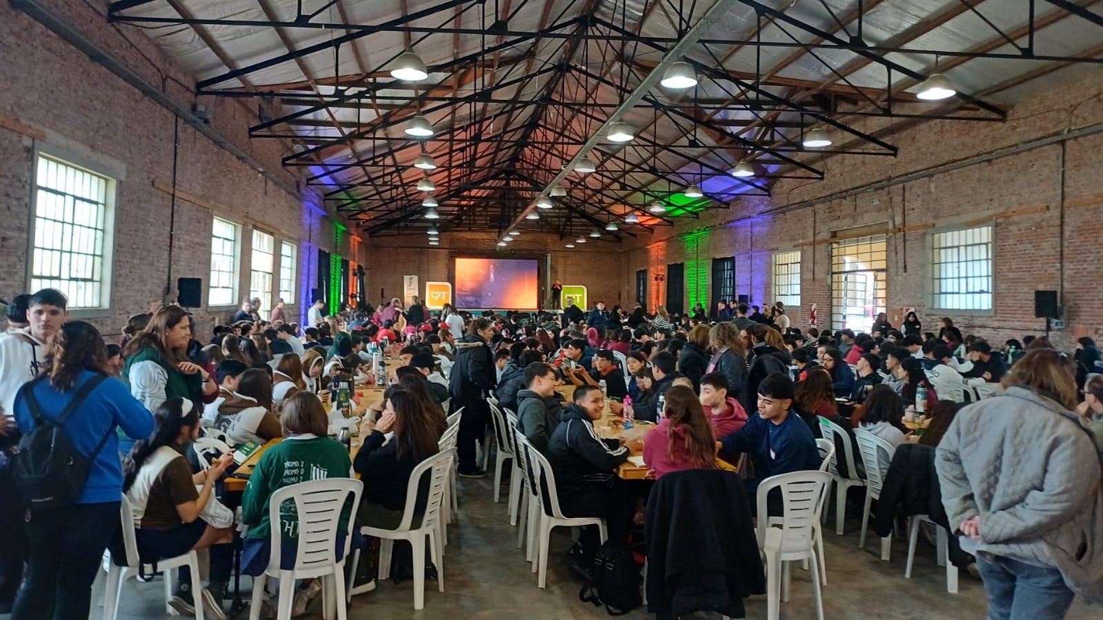 Gran convocatoria en el  Encuentro de Juventudes Cooperativistas en Venado Tuerto 
